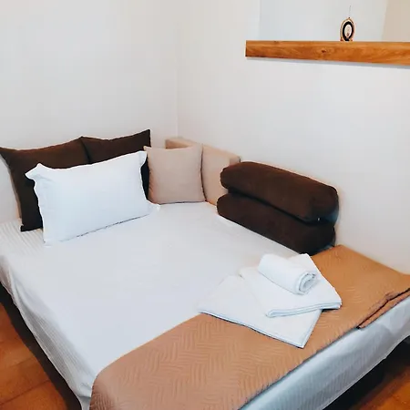 Appartement Rodavgi