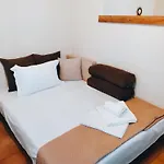 Appartement Rodavgi